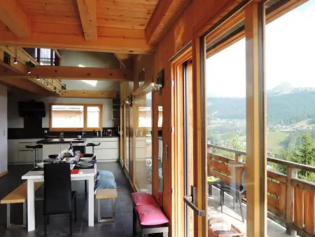 Chalet charmant aux Gets avec vue sur montagne et cheminée - Photo 3