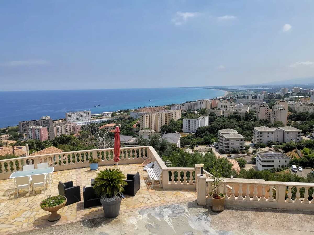Appartement 100 m² vue mer, terrasse et piscine privée - Photo 10