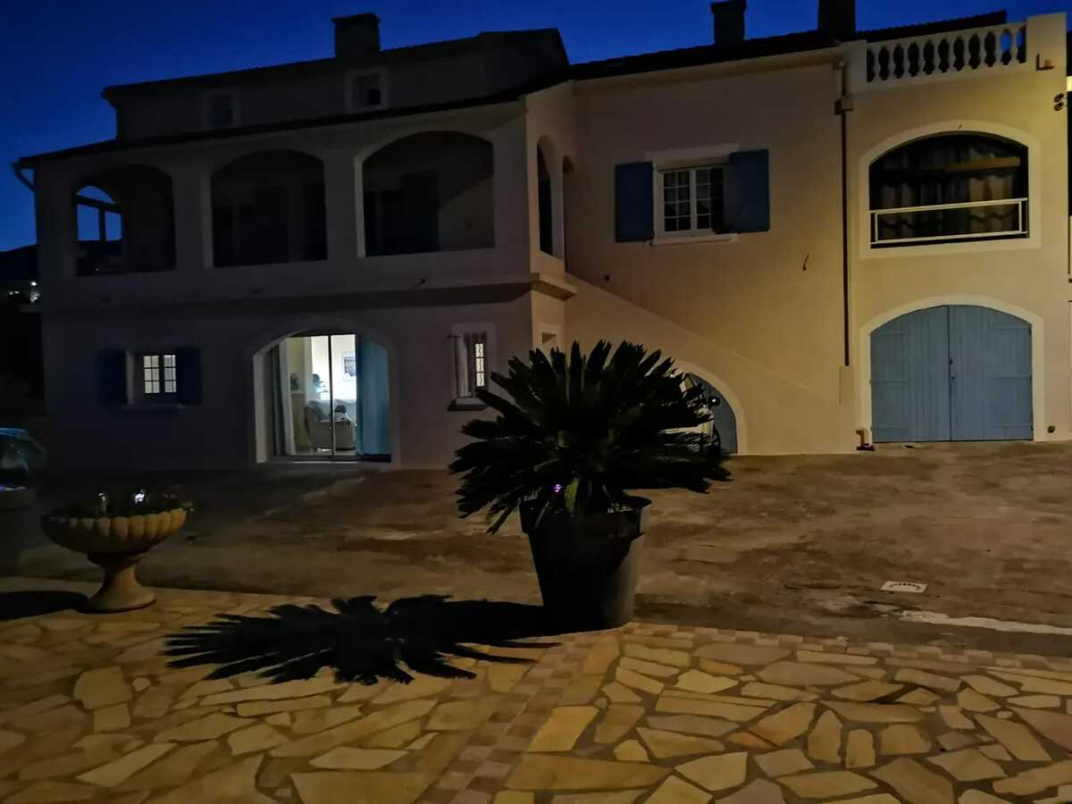Appartement 100 m² vue mer, terrasse et piscine privée - Photo 39