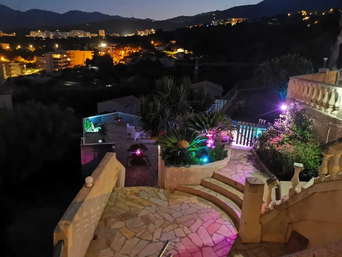 Appartement 100 m² vue mer, terrasse et piscine privée - Photo 40