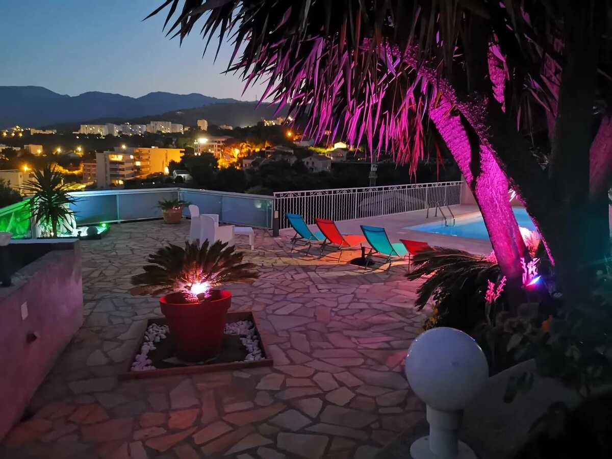 Appartement 100 m² vue mer, terrasse et piscine privée - Photo 41