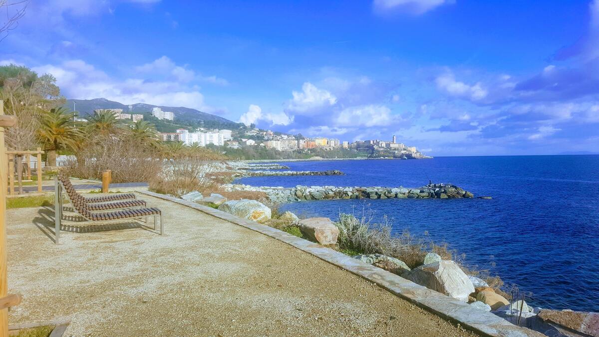 Appartement 100 m² vue mer, terrasse et piscine privée - Photo 73