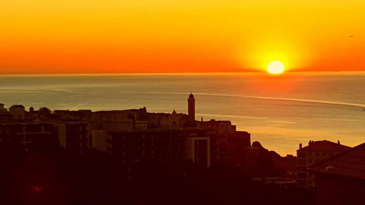 Appartement 100 m² vue mer, terrasse et piscine privée - Photo 81