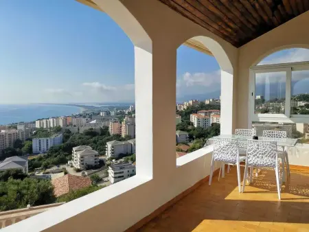 Appartement Vue Mer à Bastia, terrasse et piscine privée. - Photo 1