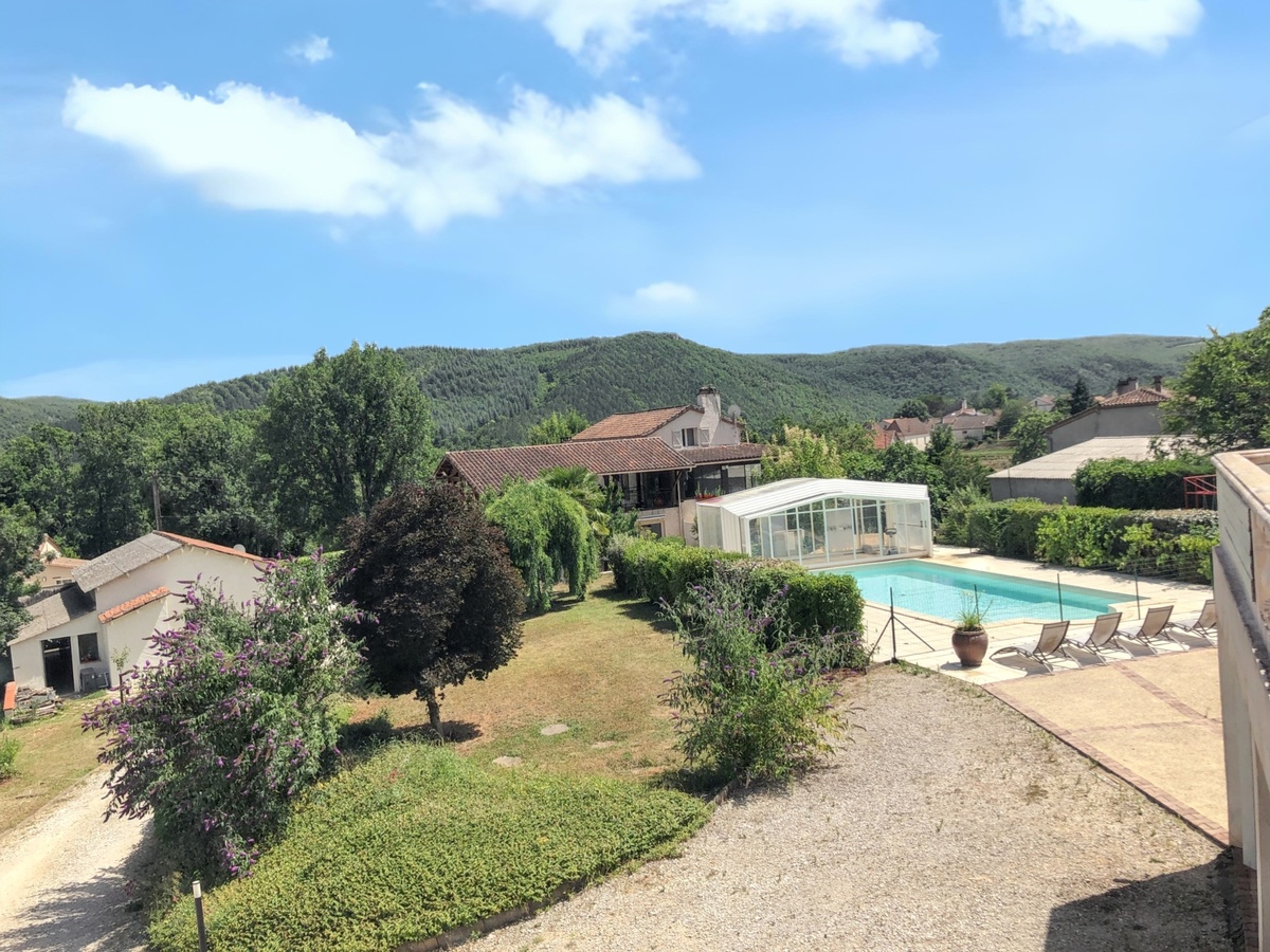 Maison 135 m² piscine partagée et vue montagne - Photo 5