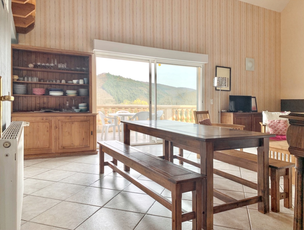 Maison 135 m² piscine partagée et vue montagne - Photo 9