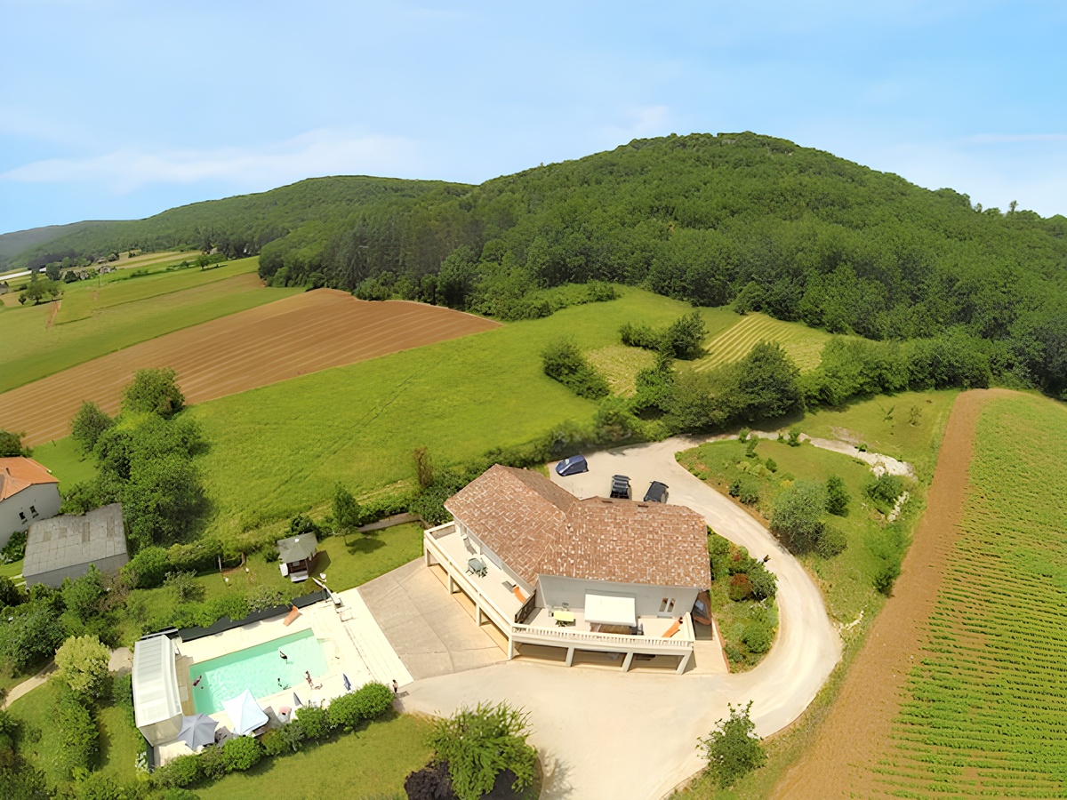 Maison 135 m² piscine partagée et vue montagne - Photo 30