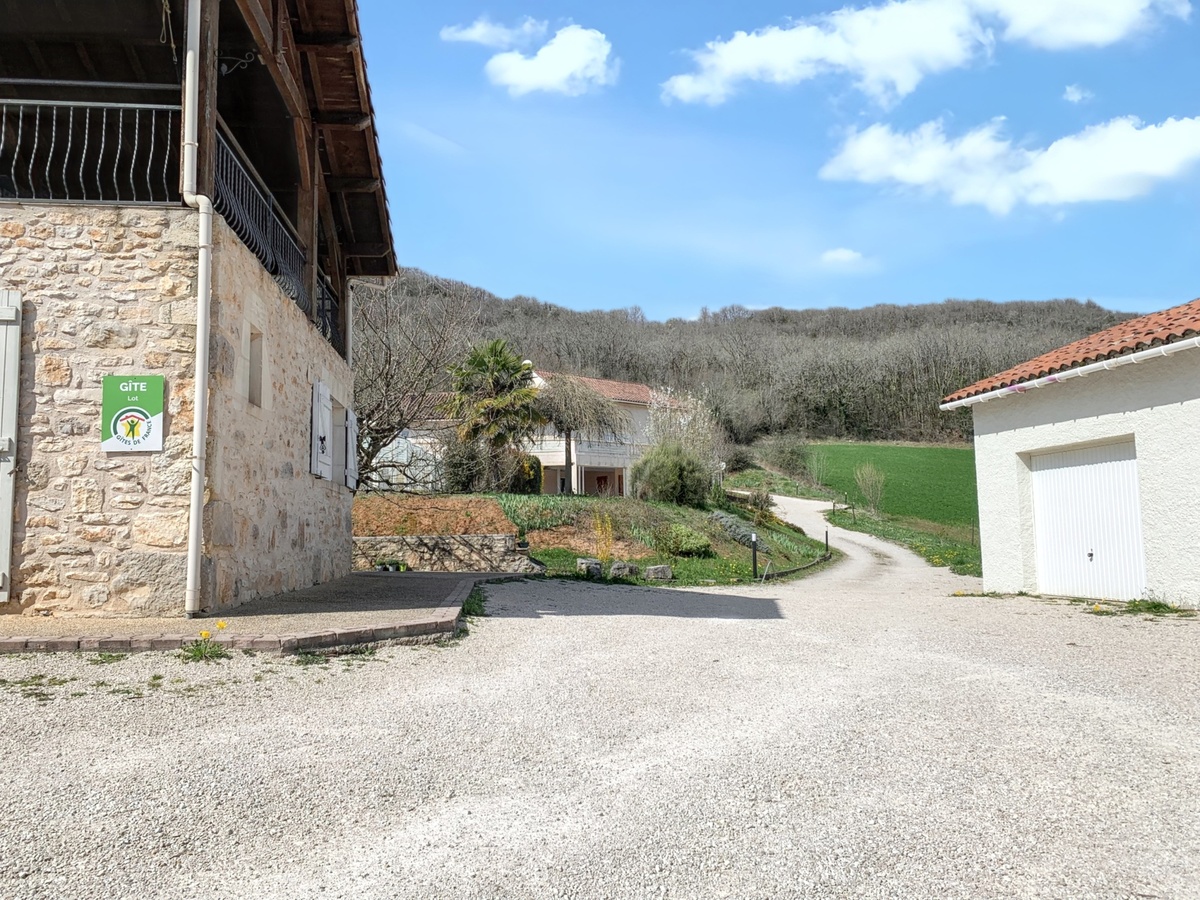 Maison 135 m² piscine partagée et vue montagne - Photo 34