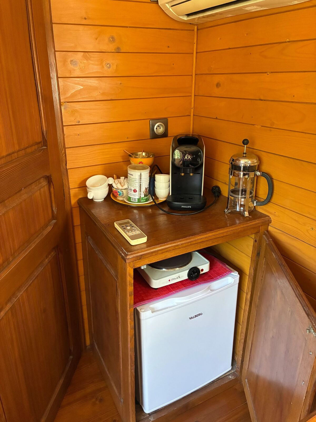 Bungalow avec piscine partagée à Saintes-Maries-de-la-Mer, à 3 km des plages - Photo 14