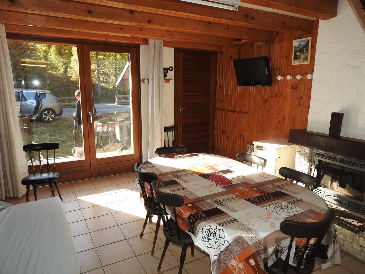 Chalet 8 personnes à Risoul, vue montagne et accès ski - Photo 2
