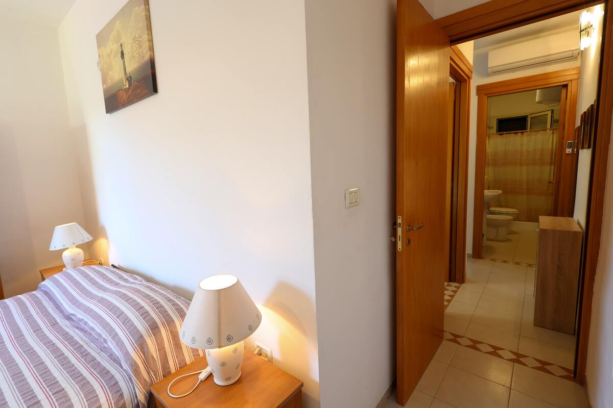 Appartement 8 pers. à Torre Pali, terrasse et jardin - Photo 7