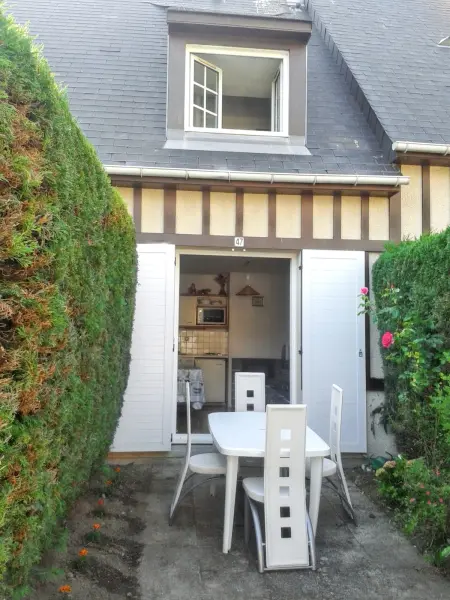 Appartement charmant à Villers-sur-Mer, 30 m², terrasse et jardin : photo 10