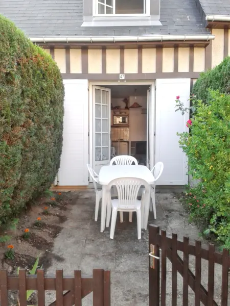 Appartement charmant à Villers-sur-Mer, 30 m², terrasse et jardin : photo 31