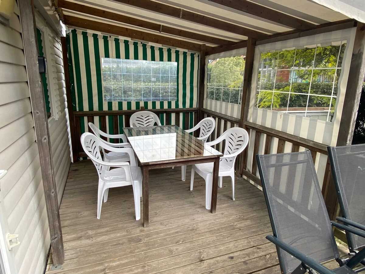Bungalow 6 pers. à Gastes avec jacuzzi et jardin clos - Photo 2