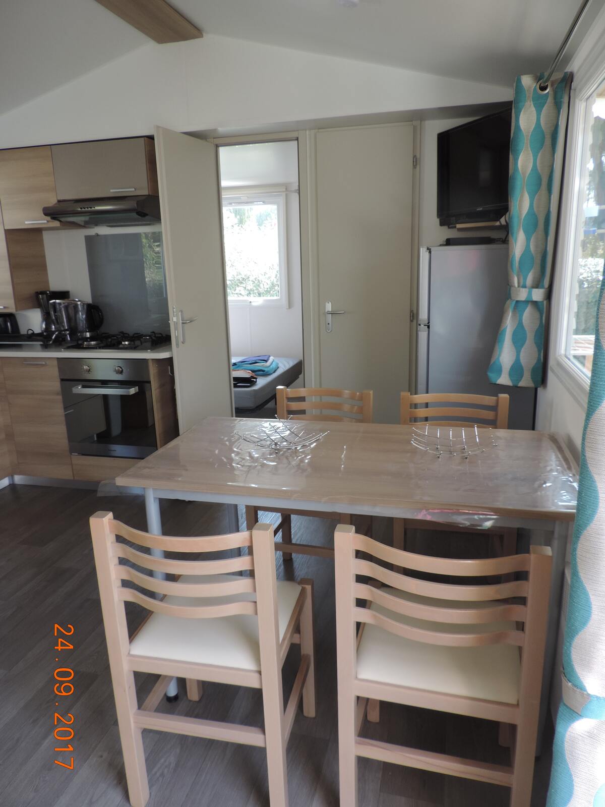Bungalow 6 pers. à Gastes avec jacuzzi et jardin clos - Photo 3
