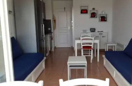 Appartement vue mer avec piscine partagée à Six-Fours-les-Plages : photo 2