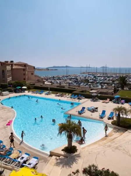 Appartement vue mer avec piscine partagée à Six-Fours-les-Plages : photo 3