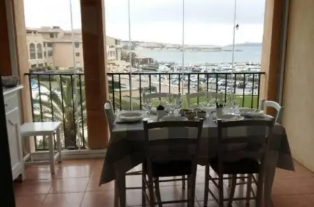 Appartement vue mer avec piscine partagée à Six-Fours-les-Plages : photo 4