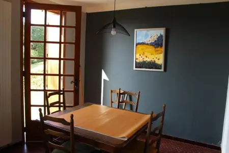 Maison familiale avec terrasse et cheminée à Langogne : photo 5