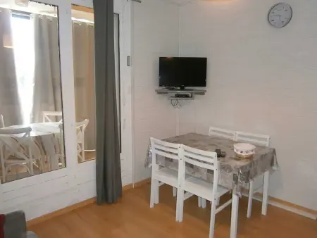Coquet studio 24 m² au Dévoluy, balcon vue montagne : photo 2