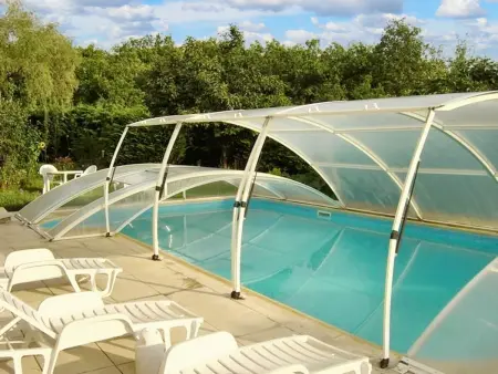 Location maison à Sarrazac, Charmante maison à Sarrazac avec piscine privée