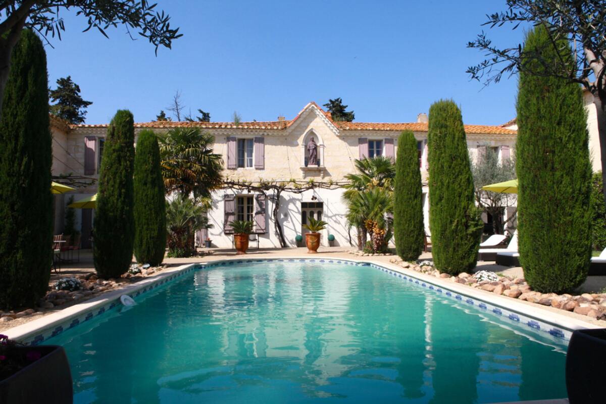Villa 11 chambres avec piscine privée à Saint-Gilles, 26 personnes - Photo 1