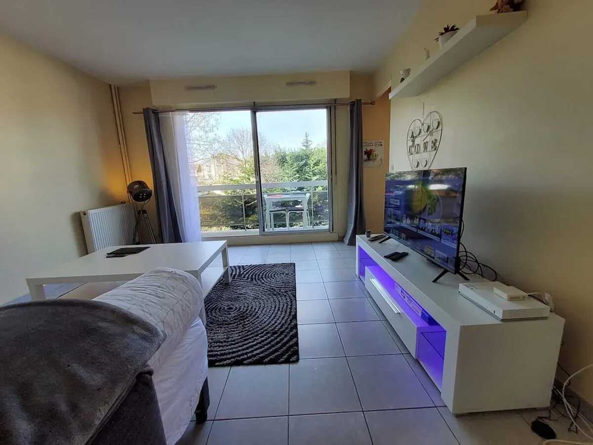 Studio 24 m² avec terrasse aux Pavillons-sous-Bois - Photo 1