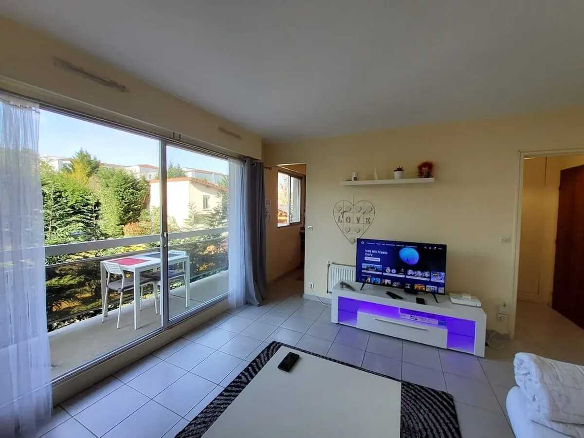 Studio 24 m² avec terrasse aux Pavillons-sous-Bois - Photo 2