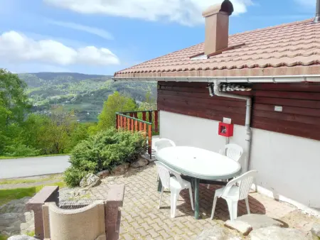 Chalet charmant au Tholy avec piscine partagée, Location Chalet 4 personnes à Le Tholy - Photo 2
