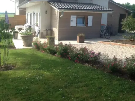 Maison avec piscine partagée et jardin clôturé à Châteney : photo 9