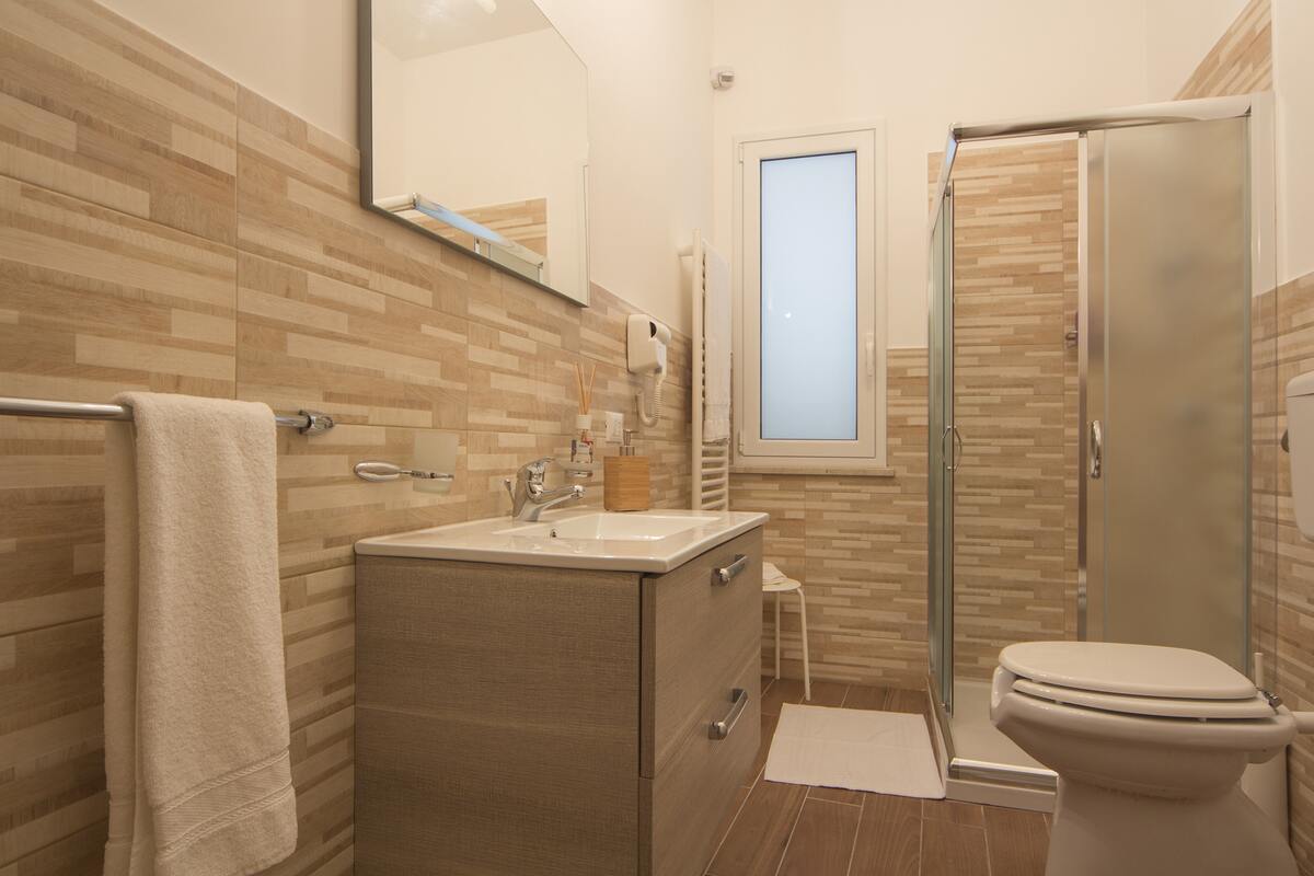 Appartement 40m² Marsala, balcon vue ville et parking - Photo 21