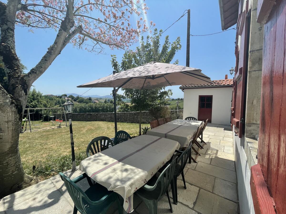 Maison 11 pers. à Bardos, vue montagne & jardin jeux - Photo 2