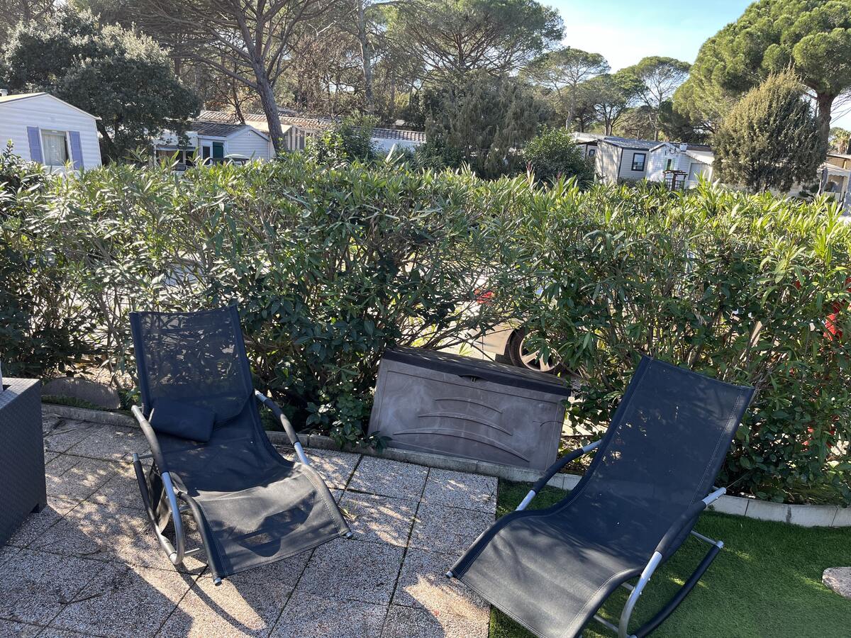 Bungalow 8 personnes à Puget-sur-Argens, piscine et terrasse - Photo 10