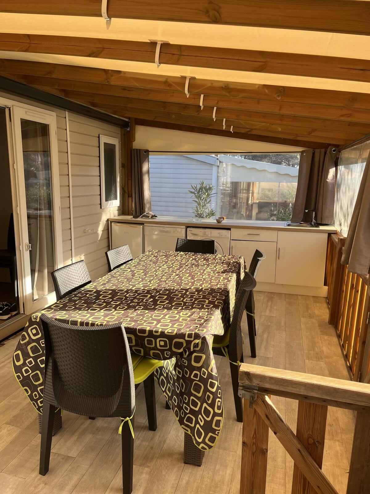 Bungalow 8 personnes à Puget-sur-Argens, piscine et terrasse - Photo 16