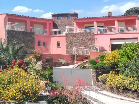 Appartement avec terrasse, jardin clos et vue mer à Collioure : photo 16