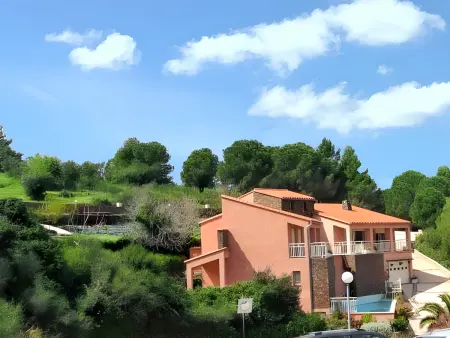 Appartement avec terrasse, jardin clos et vue mer à Collioure : photo 17