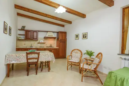 Appartement 52 m² vue mer et jardin clôturé à Sorrento : photo 13