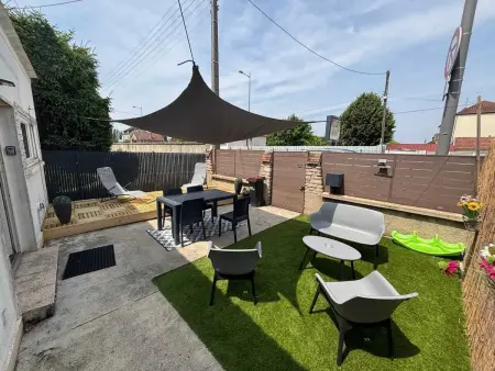Maison avec jardin clos et terrasse à Saint-André-les-Vergers : photo 2