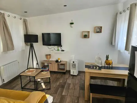 Maison avec jardin clos et terrasse à Saint-André-les-Vergers : photo 7