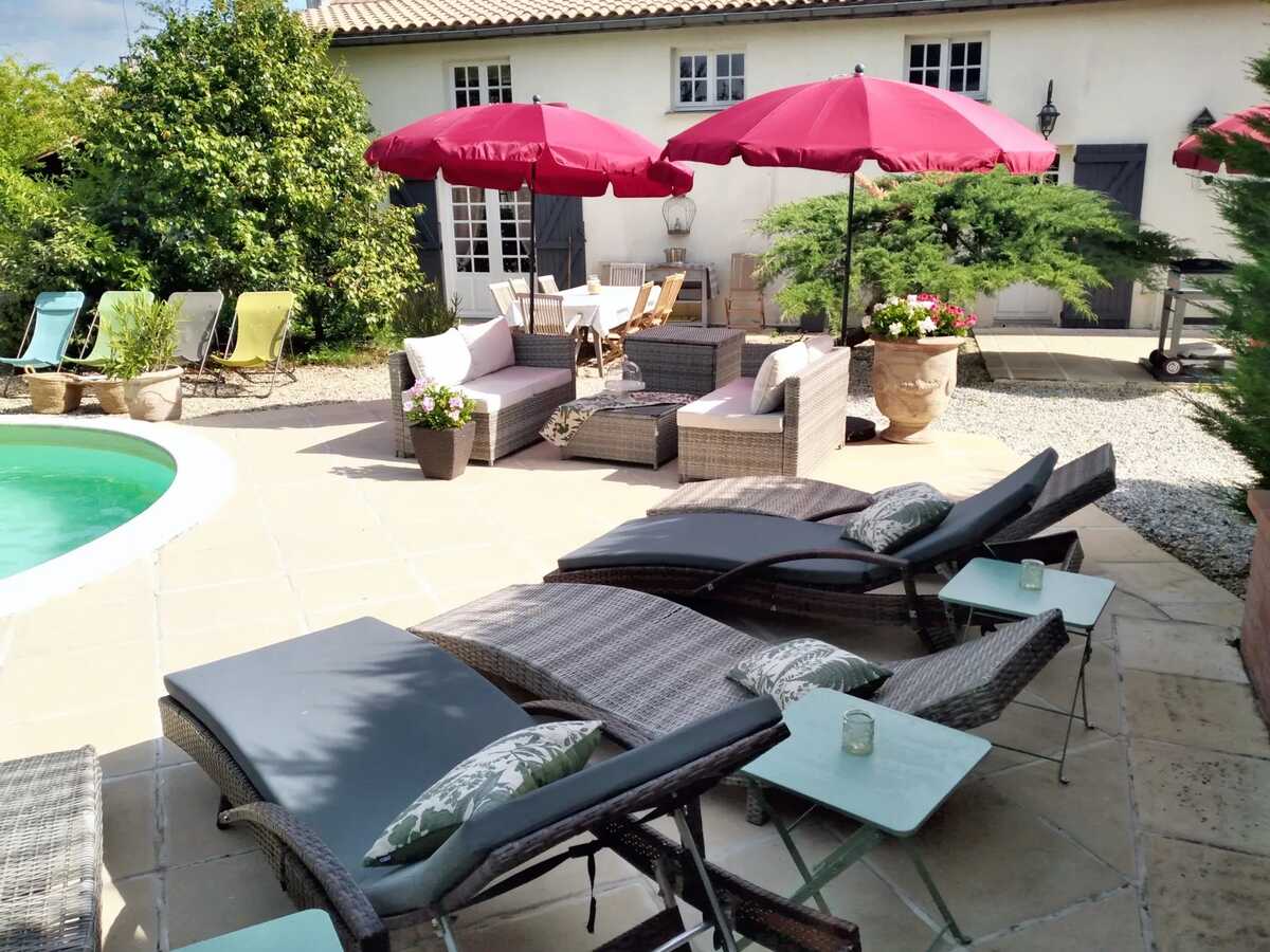 Villa 3 étoiles à Arsac : piscine privée, 3 chambres pour 8 - Photo 1