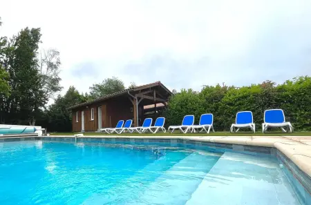 Location villa à Sainte Eulalie en Born