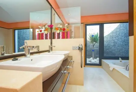 Villa avec piscine privée chauffable à Playa Blanca, 3 chambres : photo 14