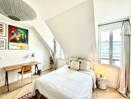 Appartement cosy à Paris 130 m² avec projecteur ! - Photo 1