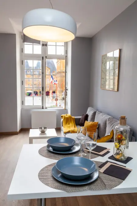 Location appartement à Charleville Mézières, Appartement charmant Charleville-Mézières 45m² Vue sur la ville