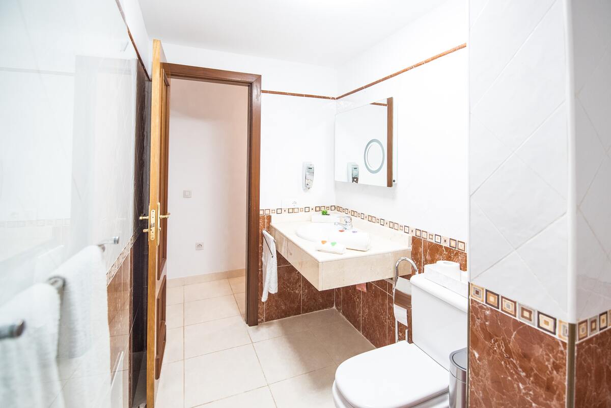Villa 120 m² Playa Blanca, piscine privée toute l'année - Photo 25