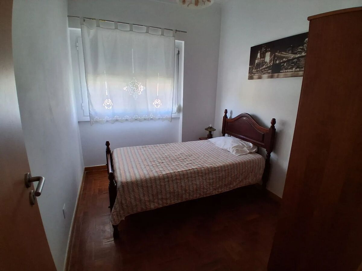 Appartement 3 chambres à Feijó, piscine et jardin clos - Photo 17