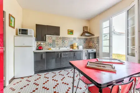 Maison charmante à Soulac-sur-Mer avec jardin clôturé - Photo 2