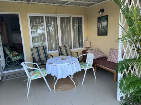 Studio de 60 m² avec piscine partagée à Grand Baie, Maurice : photo 4