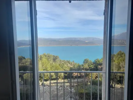 Appartement 44 m² avec vue sur le lac, Sainte-Croix-du-Verdon : photo 2