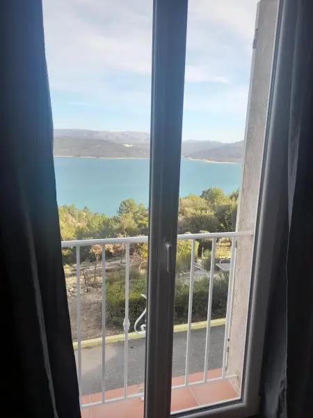 Appartement 44 m² avec vue sur le lac, Sainte-Croix-du-Verdon : photo 11